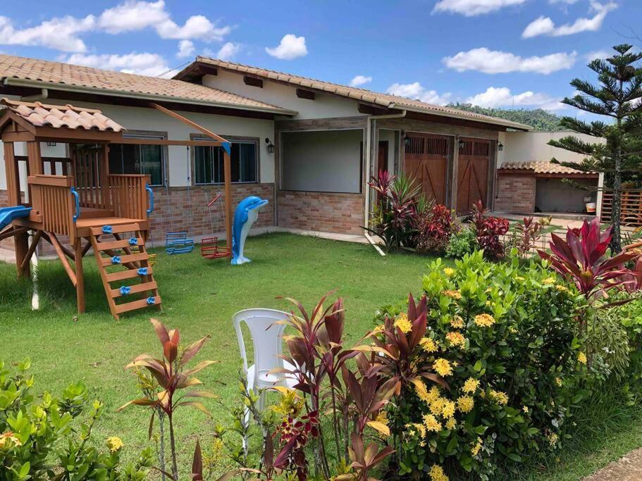 فيلا Casa Nas Montanhas Em دومينغوس مارتينز المظهر الخارجي الصورة
