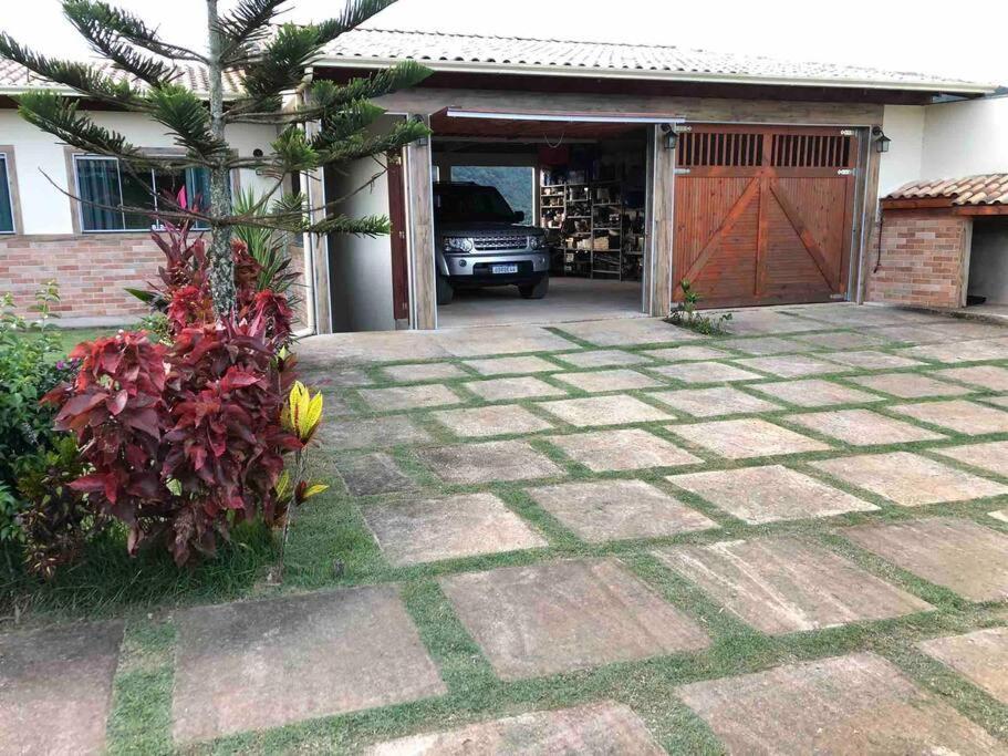 فيلا Casa Nas Montanhas Em دومينغوس مارتينز المظهر الخارجي الصورة