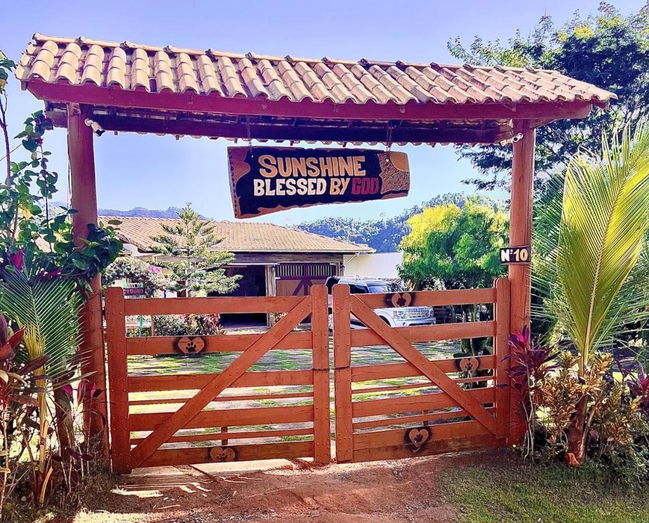 فيلا Casa Nas Montanhas Em دومينغوس مارتينز المظهر الخارجي الصورة